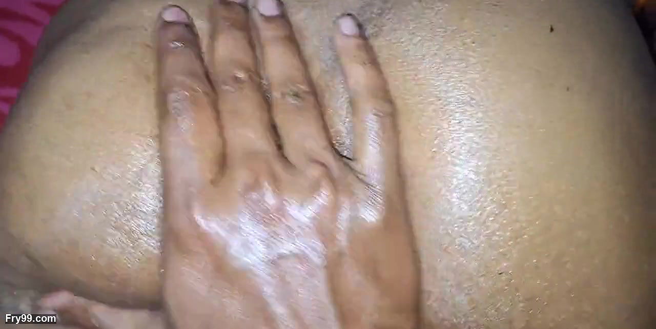 Full Ass Massage and Pussy Massage Rustic Women Big Ass Fuck Video in the Bedroom