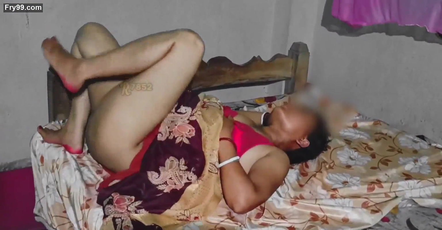 Hot Fuck With My Brother’s Bibi. Satisfied daughter-in-law in first kiss itself