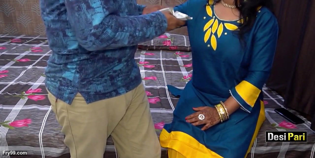 Desi Pari Aunty Fucked With Clear Hindi Audio