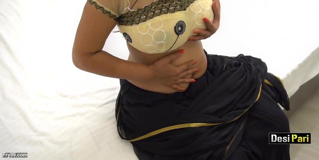 Desi Pari – Indian Bhabhi Enjoys Dildo in Black Saree