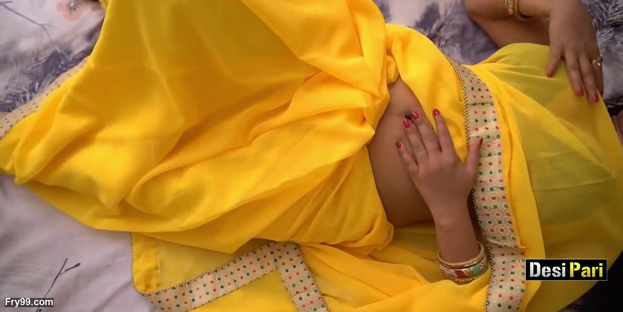 Desi Pari – Hot Indian Bhabhi Has Big Boobs and a Sweet Pussy