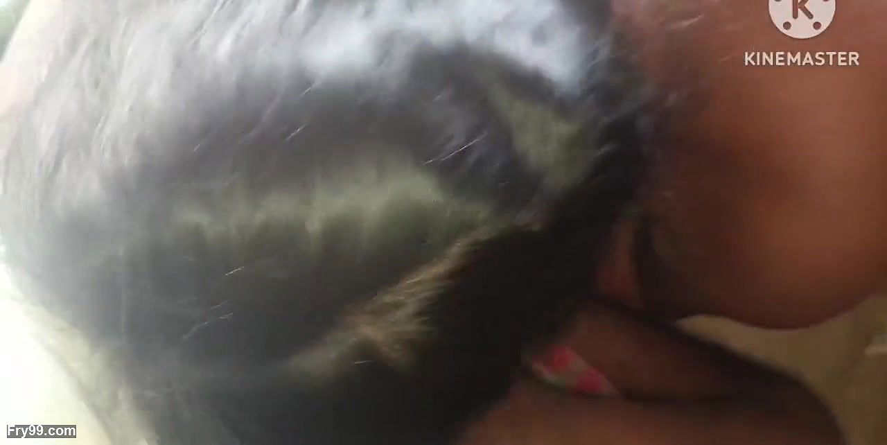 Desi bhabhi ko niche leta kar chudai ki