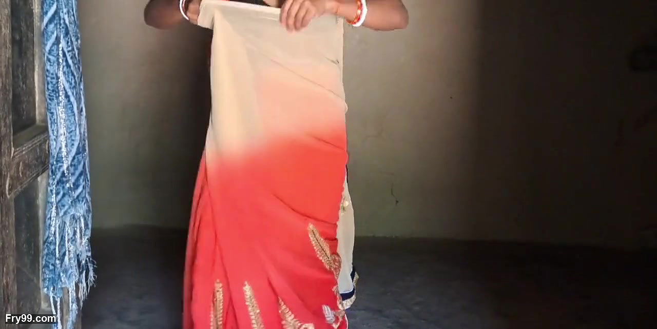 Desi Bhabhi Hot Sex in Home