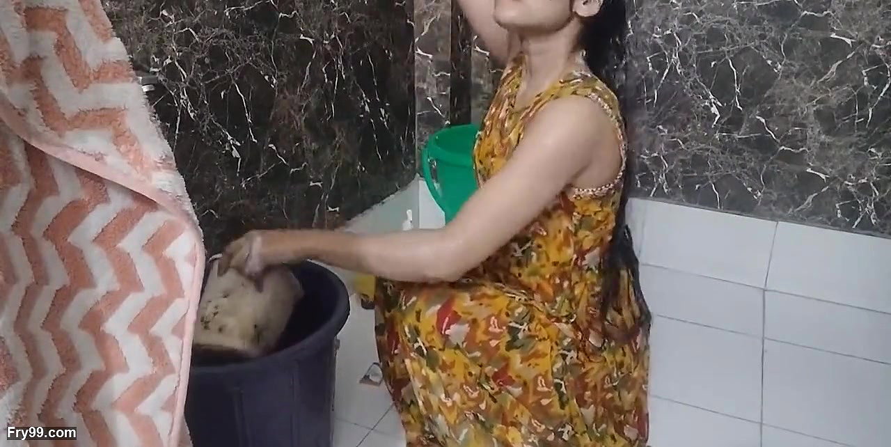 Cute Collage Girl ki jawani ka video