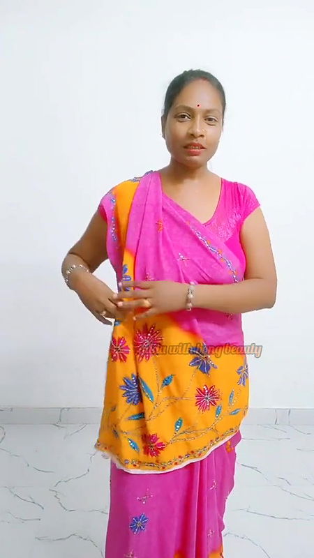 adda with Bong Beauty Bihari Style Saree Drapping video
