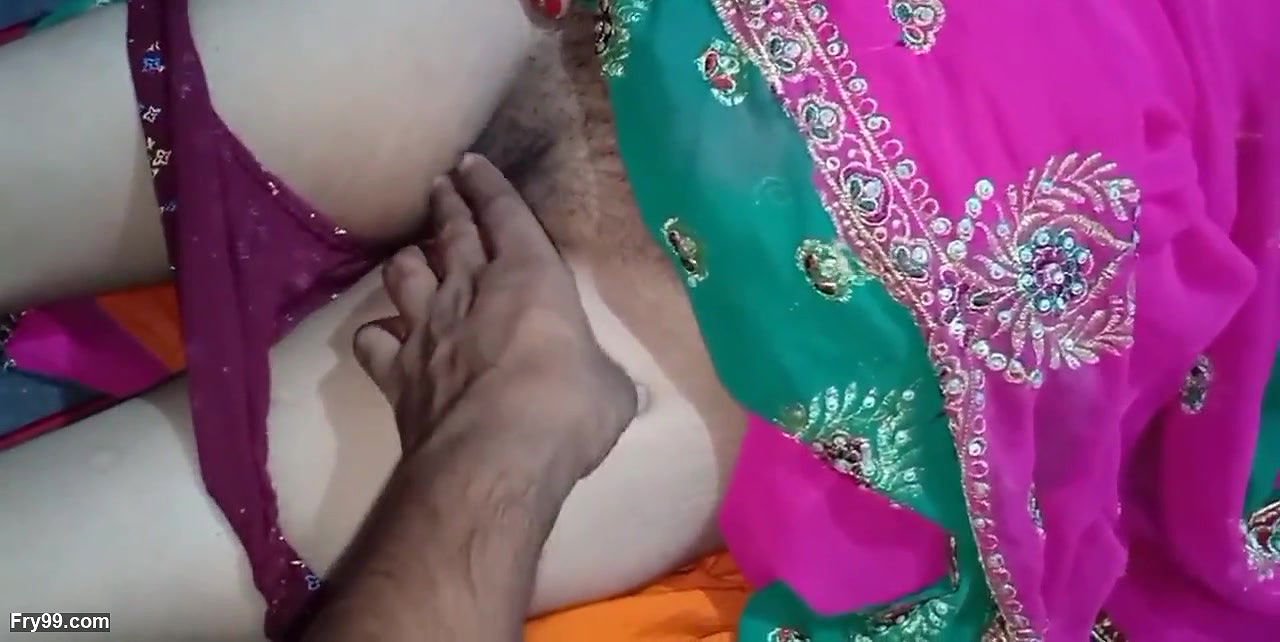 Bhabhi ko garam karke chut ka paani nikal kar choda
