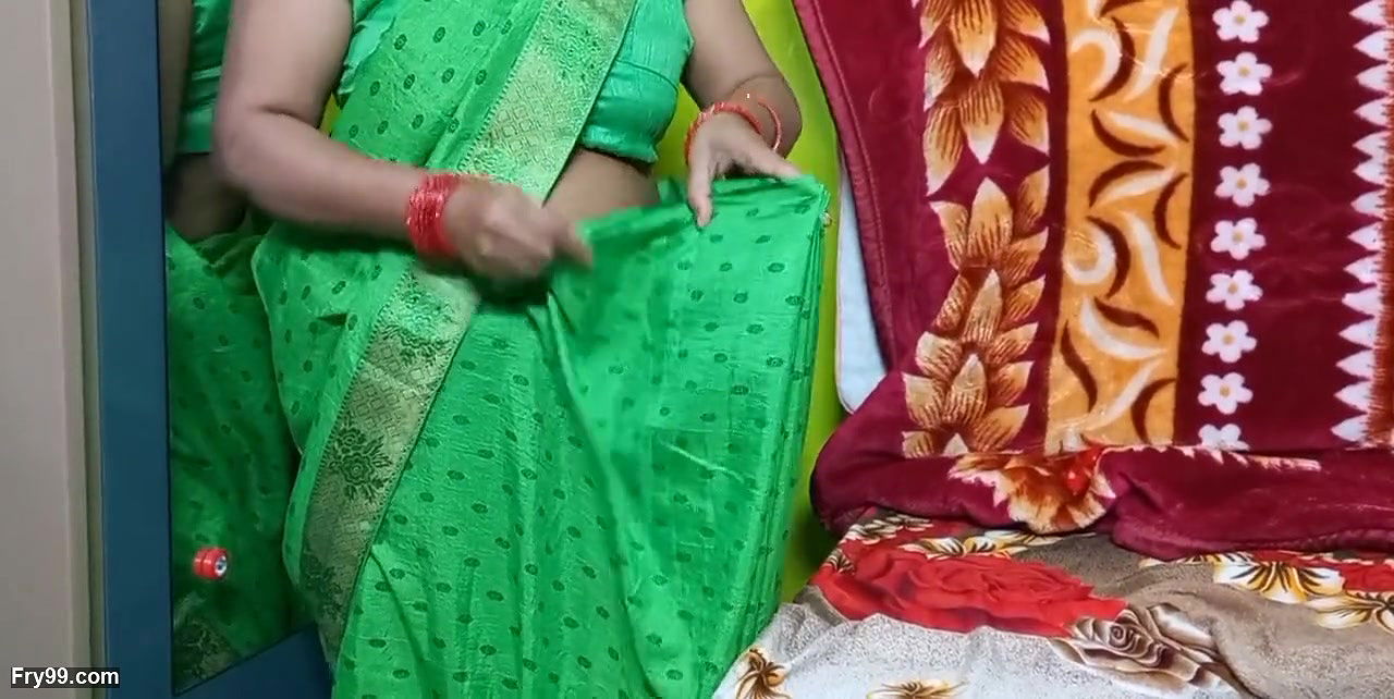 Beautiful Indian bhabhi is wearing saree