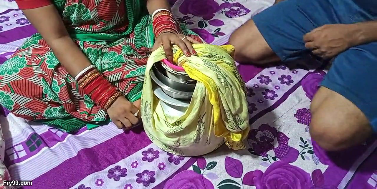 Bartan Sell Karne Ayi Jawan Aunty Ki Choot Chodi