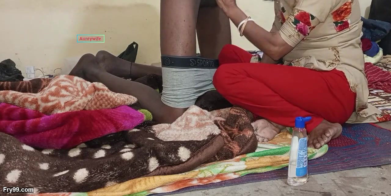 Aunty had brought condom then after wearing condom got fucked during time