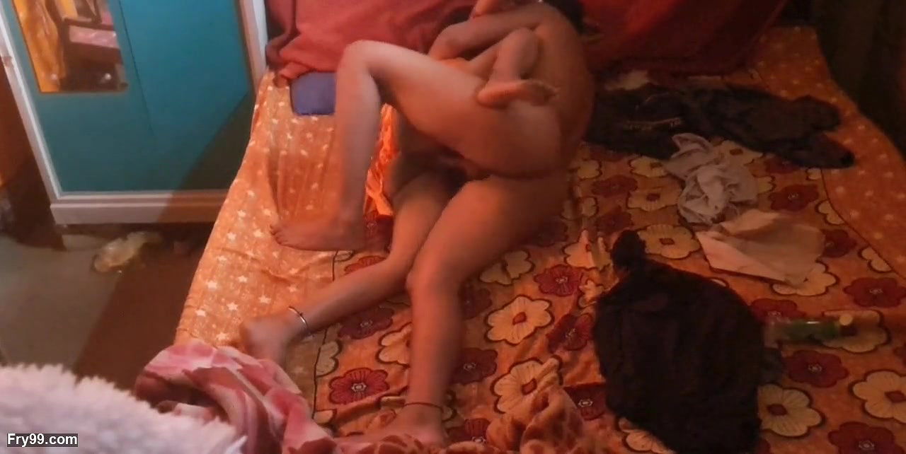 Amazing chudai video for Indian girl bur chudai video Indian Desi chudai video for her