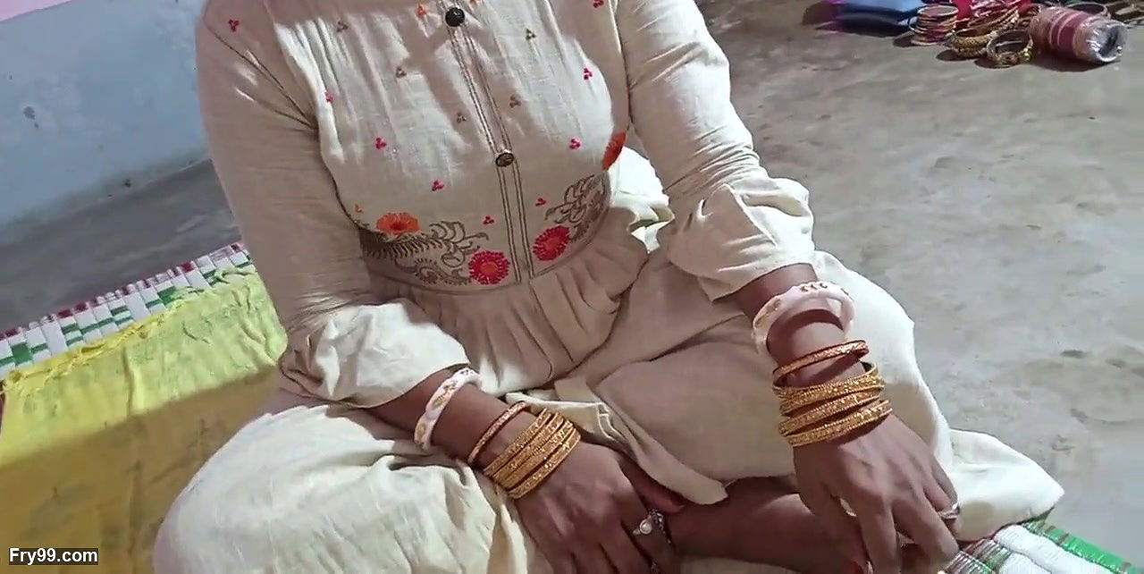 Ajanabi Pani Peene Ghar Andar Aya Or Mujhe Chod Ke Chala Gya