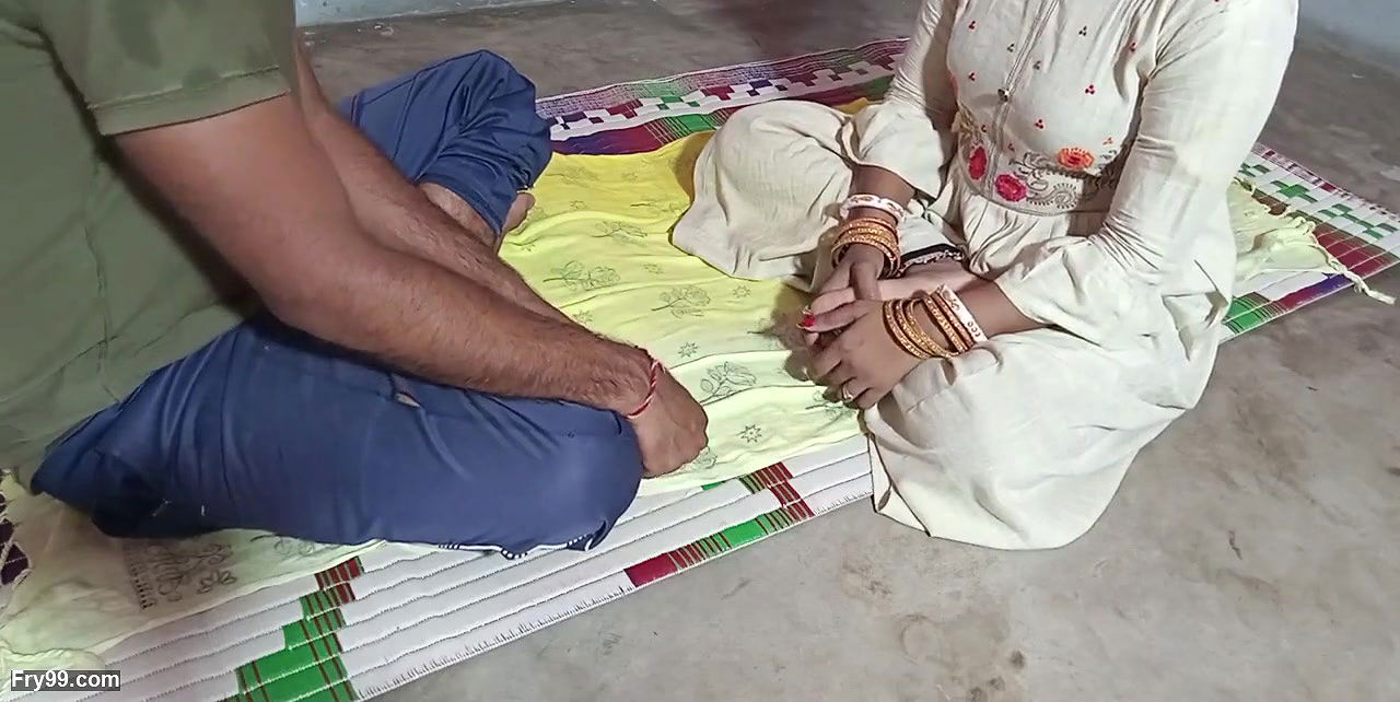 Ajanabi Pani Peene Ghar Andar Aya Or Mujhe Chod Ke Chala Gya