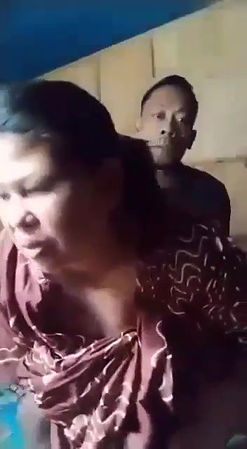 Mature Nepali bhabhi doggy