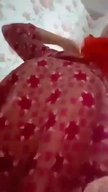 Bangladeshi Beautiful Girl Pissing Video for Lover