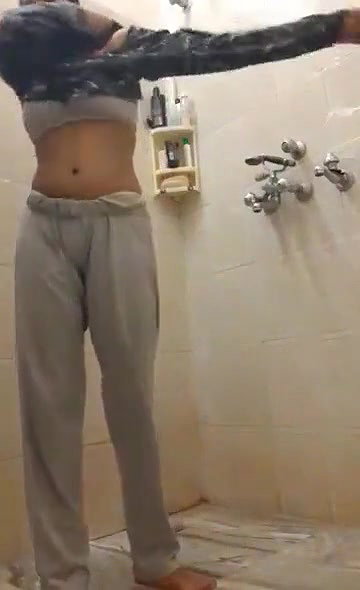 Fawiza Shows Her Boobs And Pussy