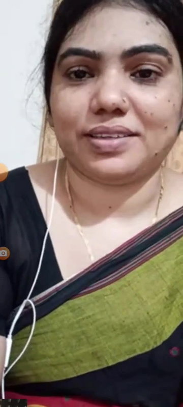 Sexy Married Bhabi Showing