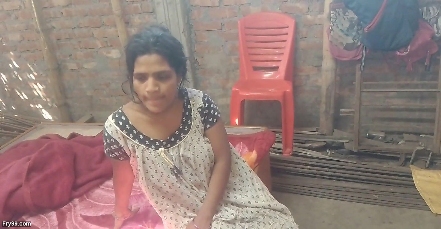 Natural Desi Hot Beutiful Girl Sex in Home