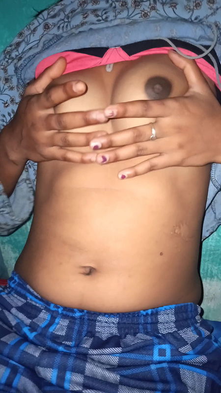 rani xxx hot video apne pyaas ko bujhane ke liye apna boobs dabana pda hot video