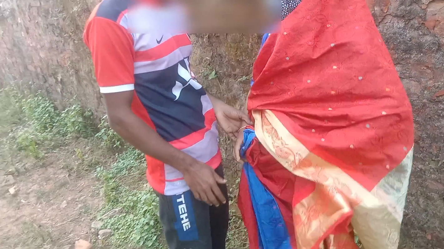 outdoor risky sex on the best in Rupali Bhabhi Bengali wife