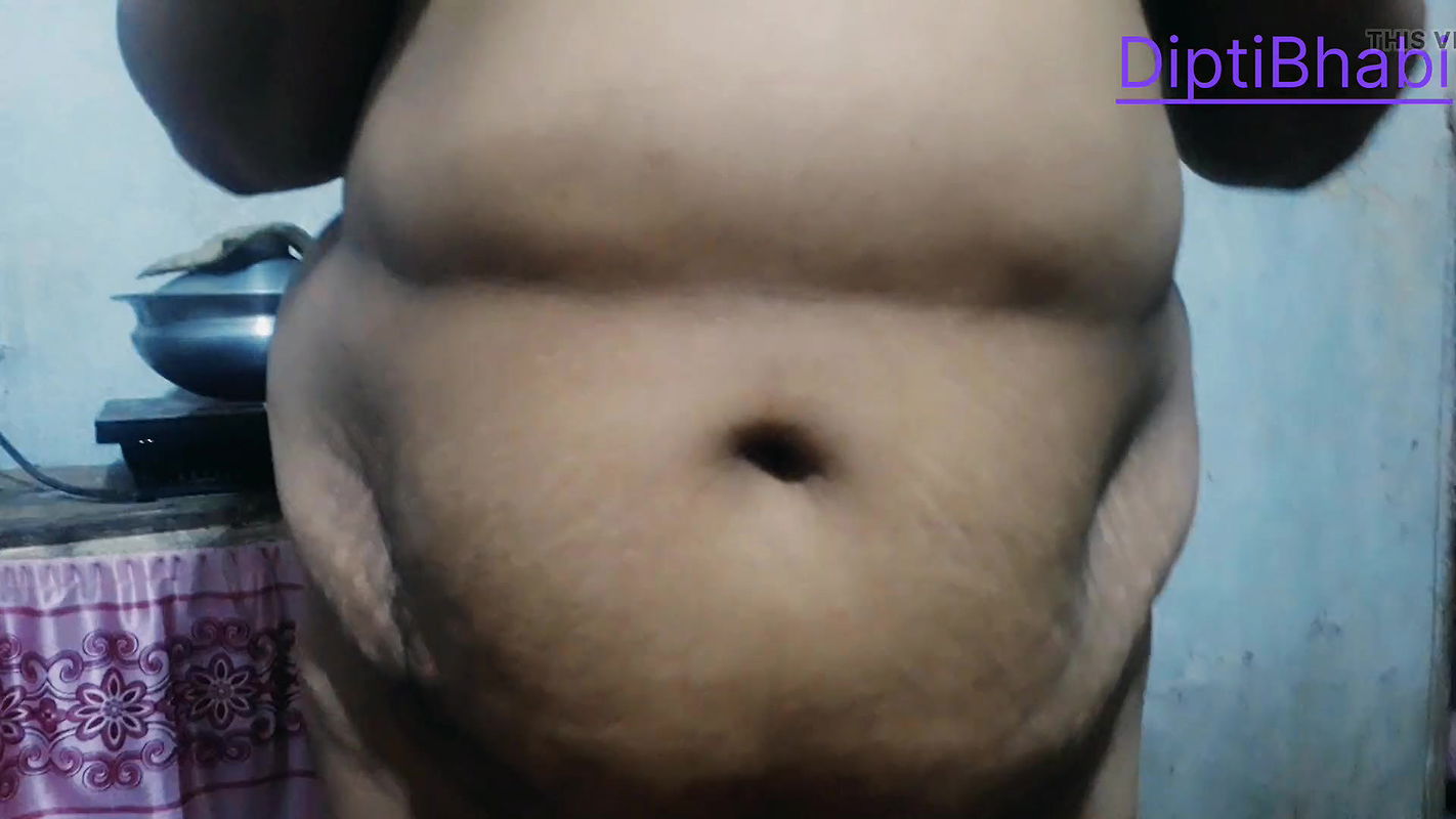 Indian Desi Dipti bhabhi cokking and showing her big ass and butthole