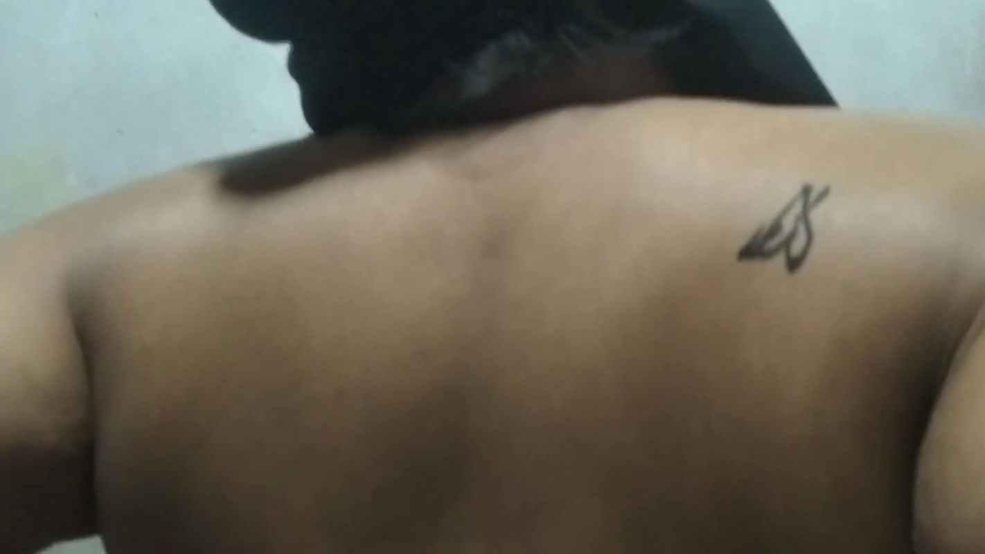 Husband is not at home so I tried to enjoy the pleasure alone I am very hot, you will understand by watching the video