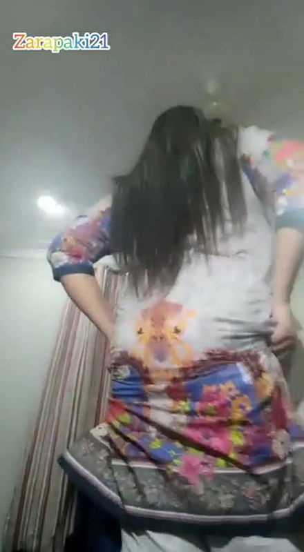 Desi girl fingering her tight pussy