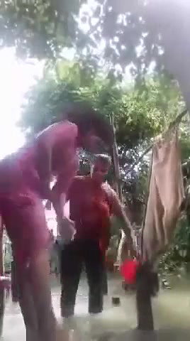 Bangla Village Mom And Daughter Bathing