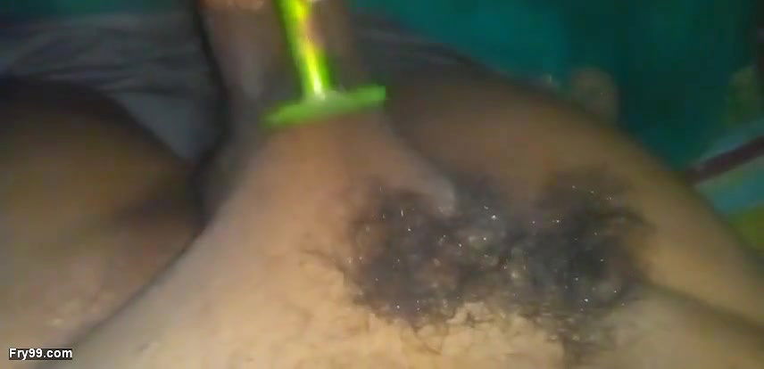 Wax lined the cock’s hair and took the maze