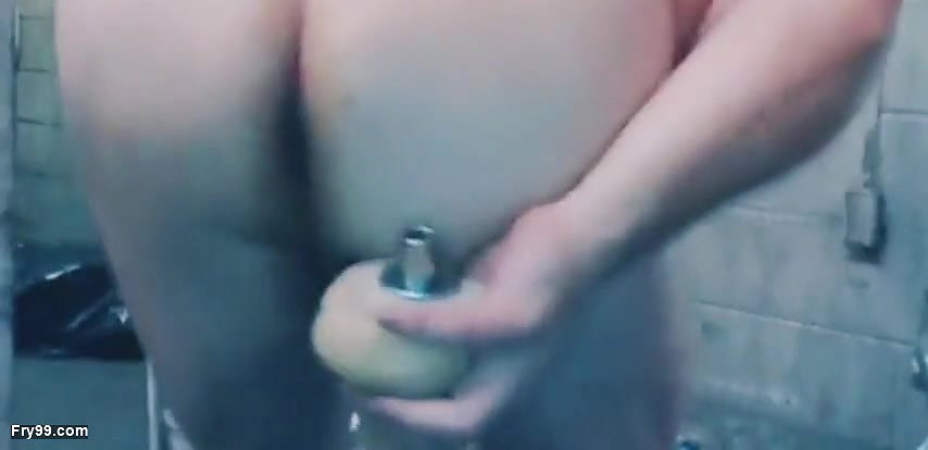 Pakistani patan man fucking a big black dildo