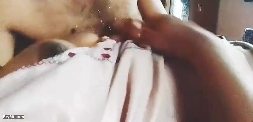 Malayalee Achayathi gets her Achayaan sucking her nipples and making her feel good