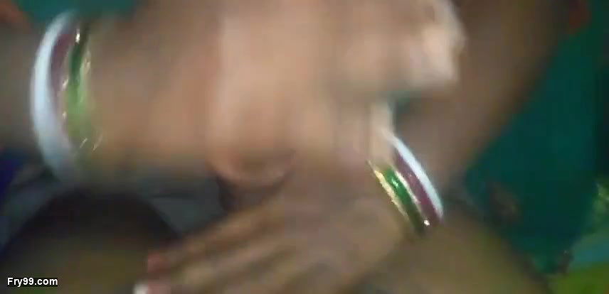 Kiya kar Rahi ho lund se pani nikal rahi hu