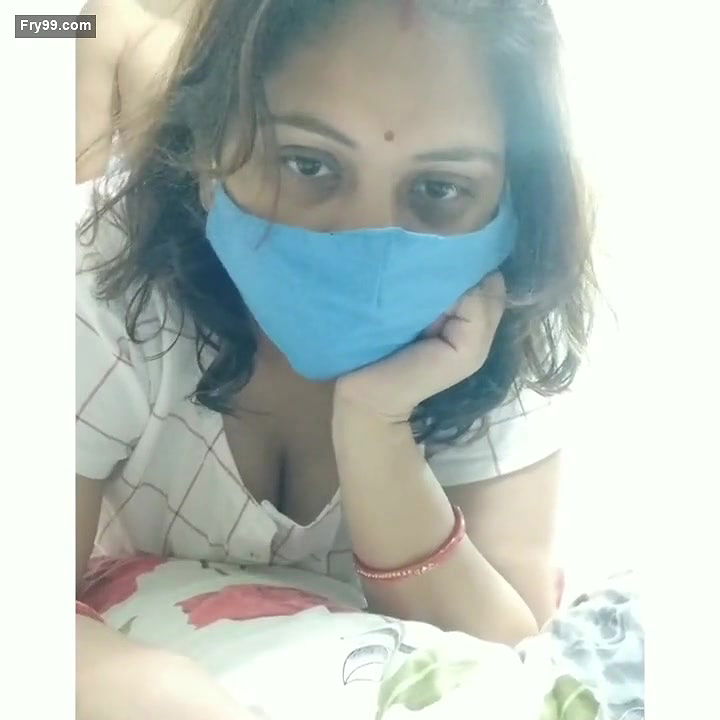 Tired by fucking, Saavi managed a last fuck of the day on cam