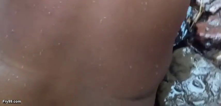 Bhabhi nangi ho kar naha rahi thi kub chudai ki