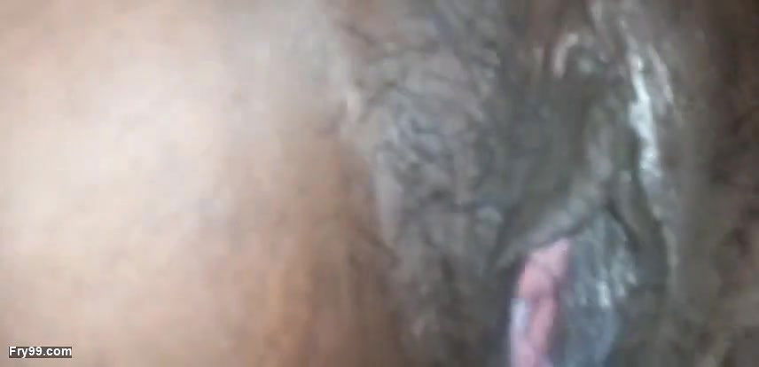 Akele chut me ungli kar Rahi hai le mera lund