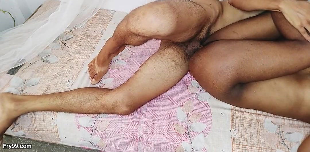 Newly married bhabi fucked by her devar in kitchen- Devar ne bhabi ke laakh mana karne pe bhi chod diya-tanya42