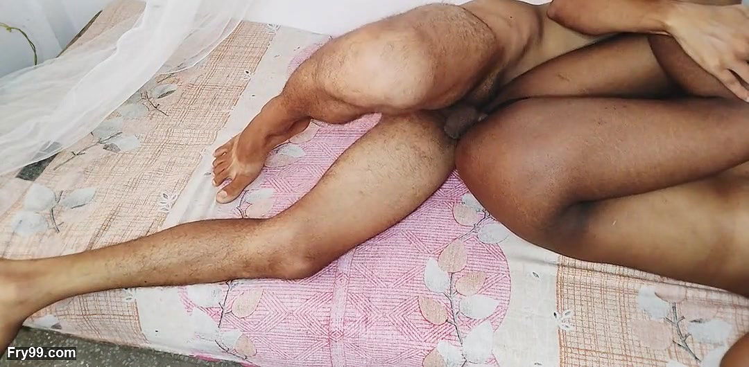 Newly married bhabi fucked by her devar in kitchen- Devar ne bhabi ke laakh mana karne pe bhi chod diya-tanya42