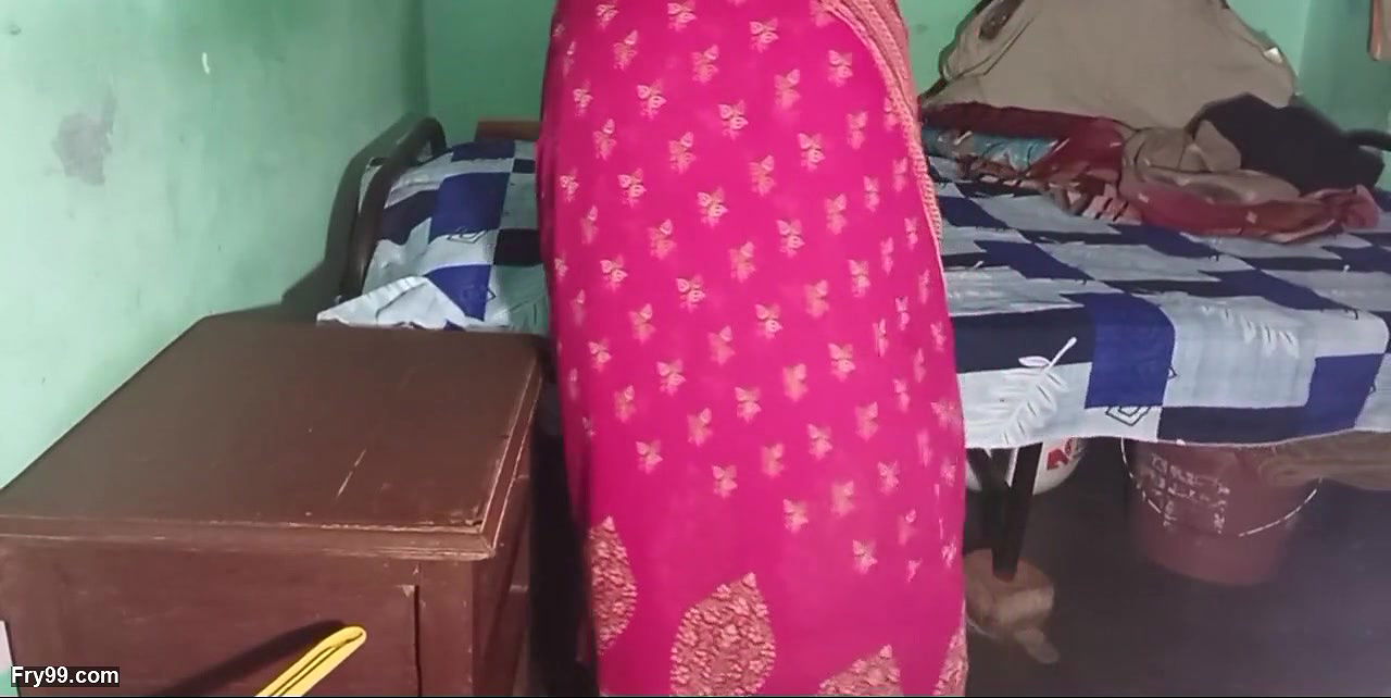 Sister-in-law put a big cock in her mouth and fucked her The village friend called her in the kitchen