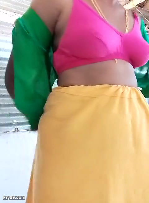 Indian aunty saree remove