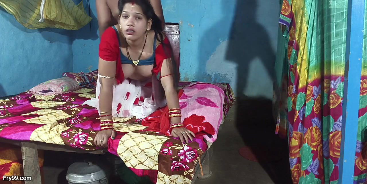 Hot Indian Desi bhabhi romance and kissing scenes and fucked by her old boyfriend at home