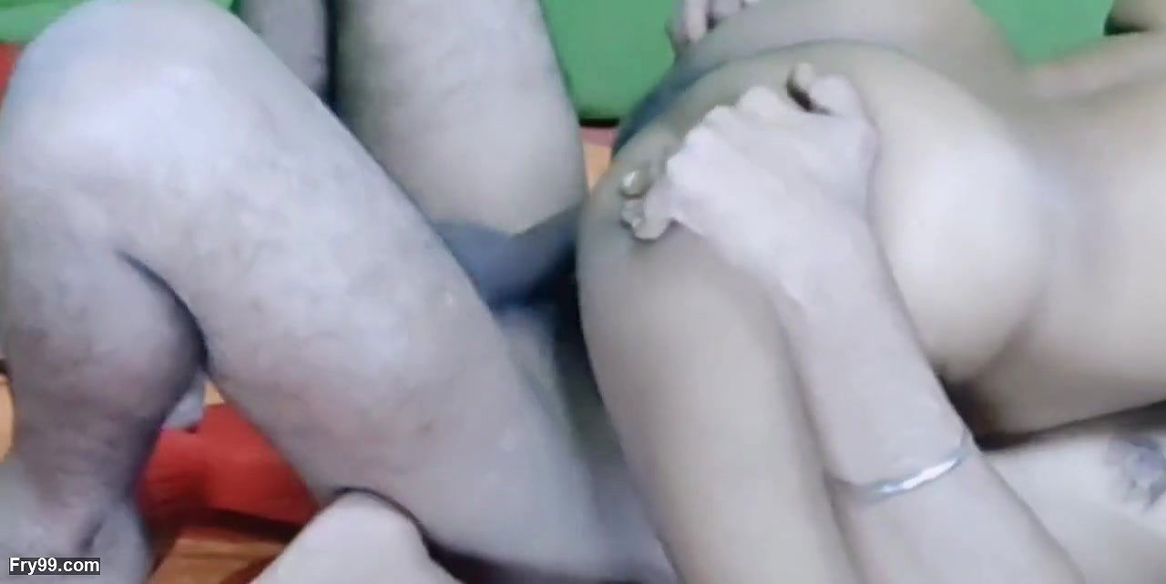 Come from the hot desi girlfriends school of Indian village and sucked my cock and gave my chests in my mouth