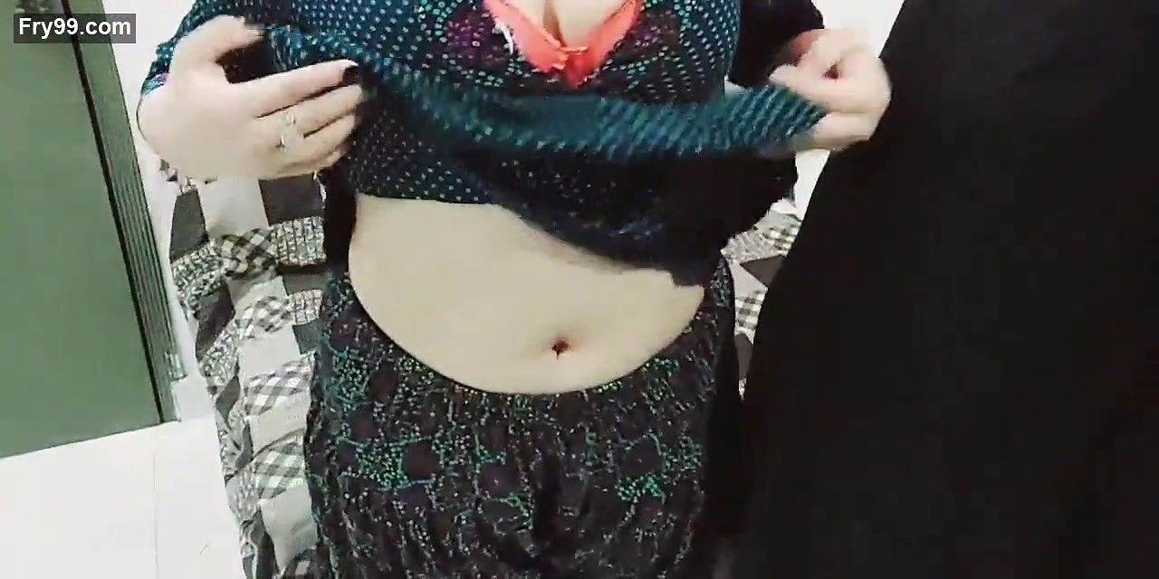 Indian Stepmom Removed Her Clothes For Her Husband And Fucked On Sofa With Clear Hindi Audio