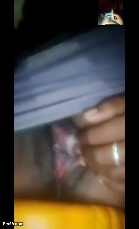 My girlfriend video call me dikhaya chut