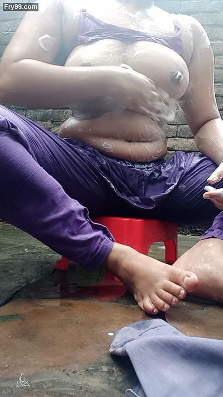 Akhi is bathing in the bathroom and showing her nice pussy