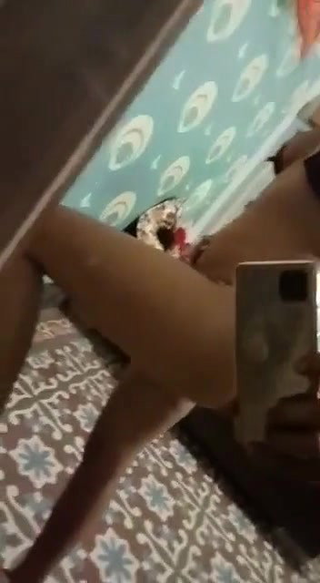 Sexy Bhabhi Shows her Boobs