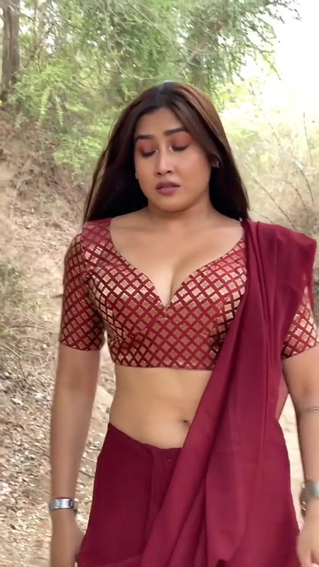 BUSTY BABE SOFIA ANSARI HOT CHANGE