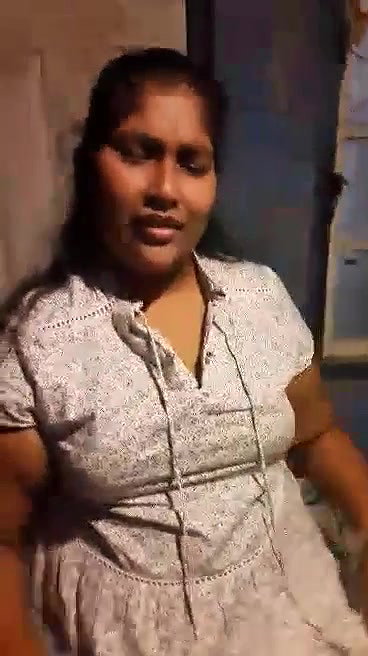 Fatty Indian girl captured nude by lover