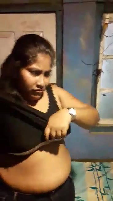 Fatty Indian girl captured nude by lover