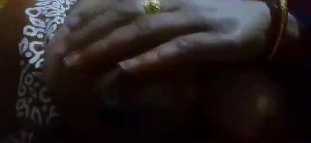 Desi bhabi really big boobs