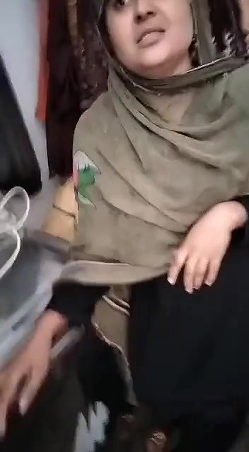 Paki Pathan girl showing boobs and pussy