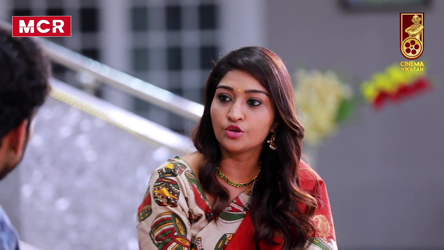 Tamil Serial MILF Neelima Rani Super Hot Milky Navel Show in Saree